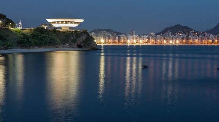 Flechas — praia na Baía de Guanabara, Niterói