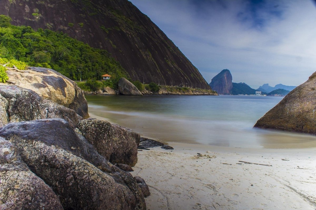 Praia do Adão — praia na Baía de Guanabara, Niterói