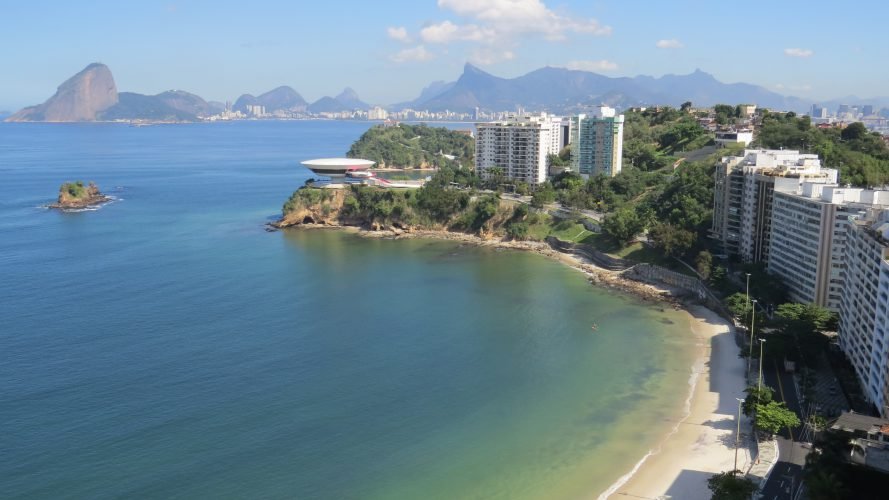 Icaraí — praia na Baía de Guanabara, Niterói